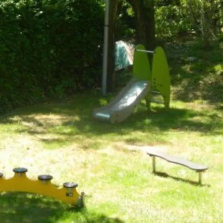 Mobil Avec Terrasse, Animaux Admis - 4 Pers. - Api-1-52-2863 Kemping Vesseaux